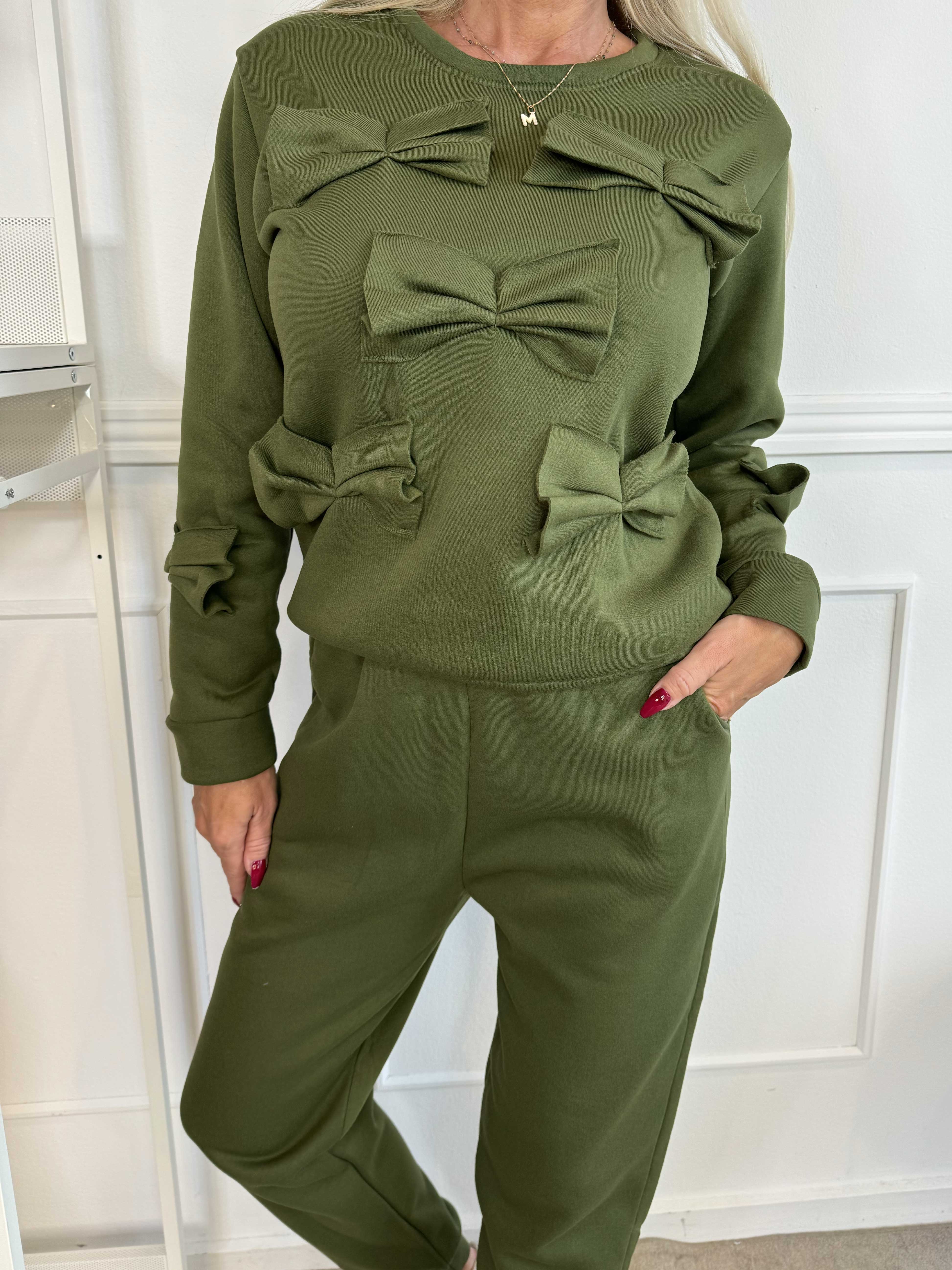 Yeva - Joggingsæt med små sløjfer